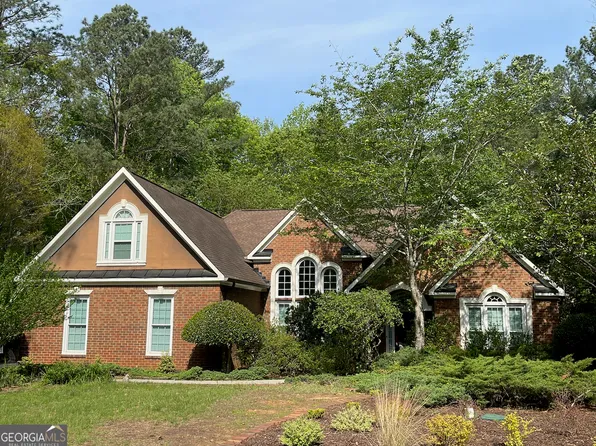 215 Nix Ct, Fayetteville, GA 30214