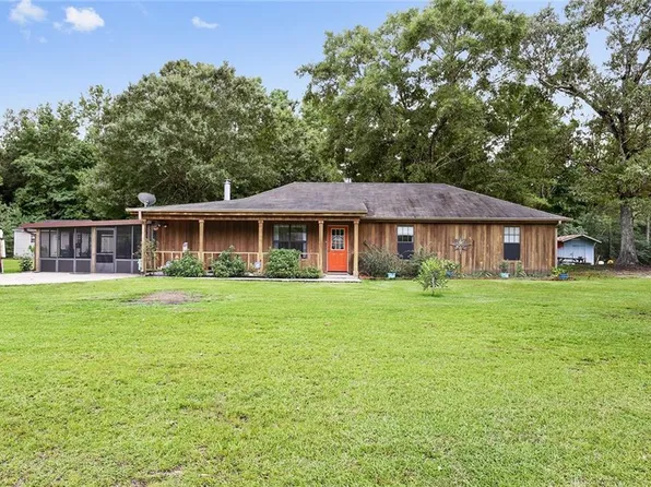891 Pinecone Dr, Lake Charles, LA 70611