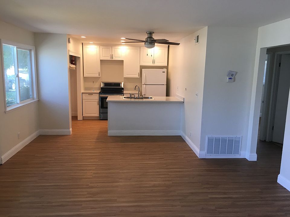 1st image of 236 Coy Dr APT 1