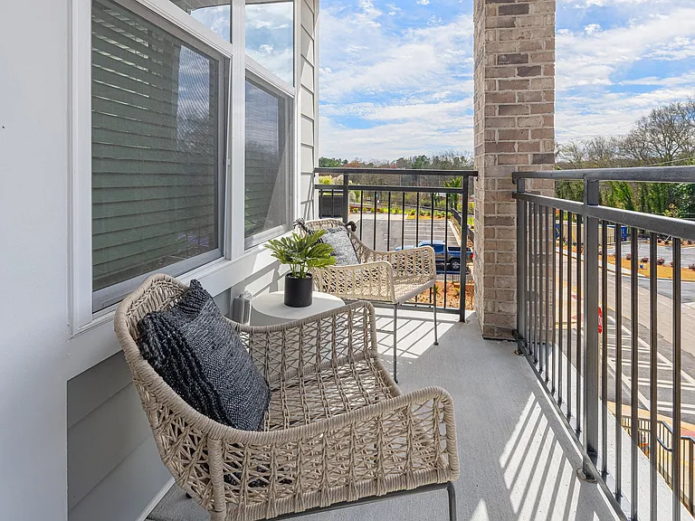 Springside Powder Springs Apartments & Townhomes — Photo 24