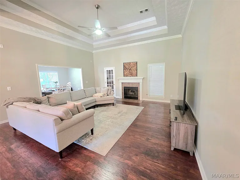 607 Forest Trl — Photo 9