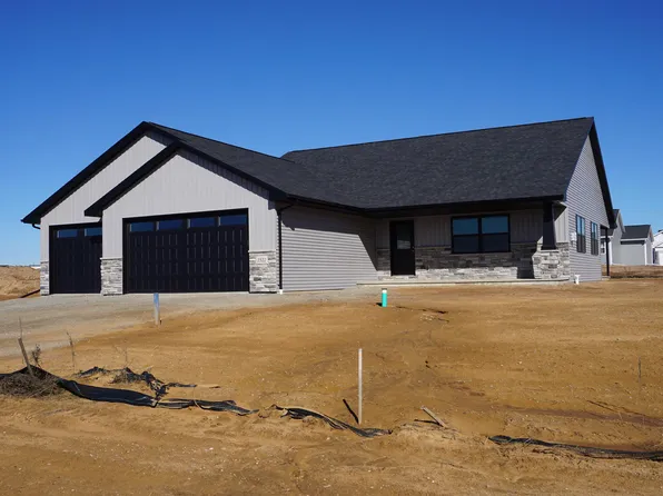 W2322 Warren Trl, Appleton, WI 54913