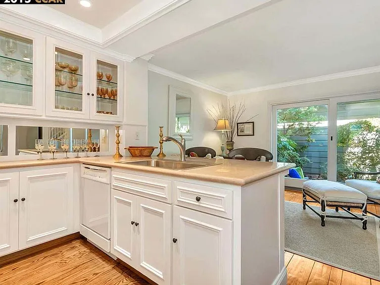 137 Cypress Point Way — Photo 6