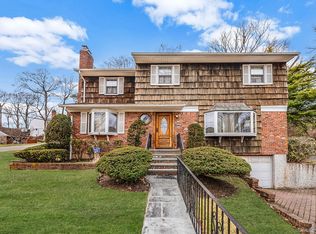 46 Anita Place, Farmingdale, NY