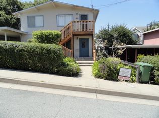 210 10th St, Pacific Grove, CA 93950