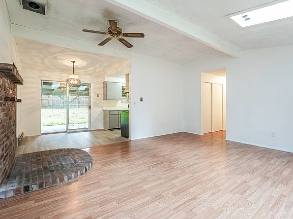 4th image of 6825 180th St SE