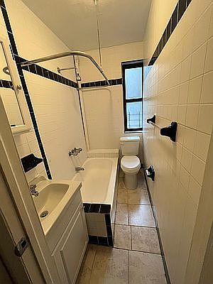 3rd image of 45 Linden Blvd APT 4B