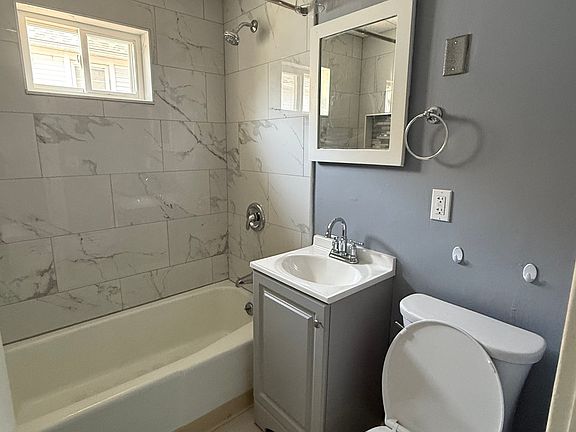 5th image of 146 Greene St