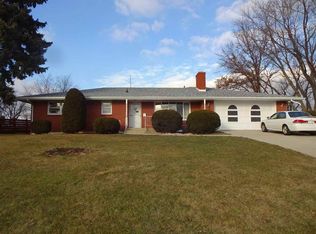 2915 Latham Rd, Rockford, IL 61103