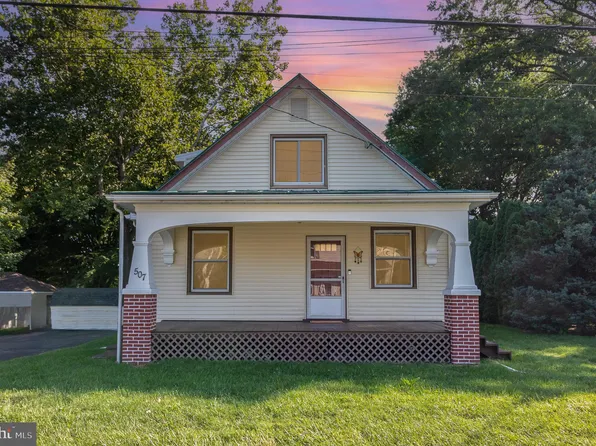 507 Hockersville Rd, Hershey, PA 17033