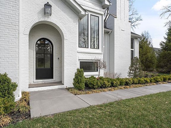 4th image of 7 W Geyer Ln