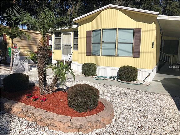 2nd image of 202 Sunset Dr