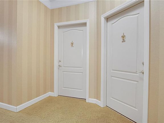4th image of 195 14th St NE Unit 2203