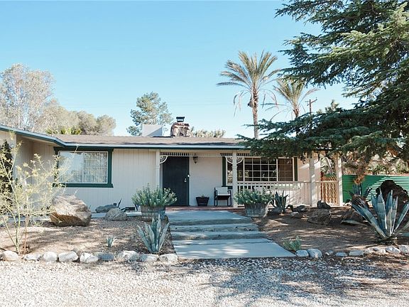 3rd image of 56843 Carlyle Dr