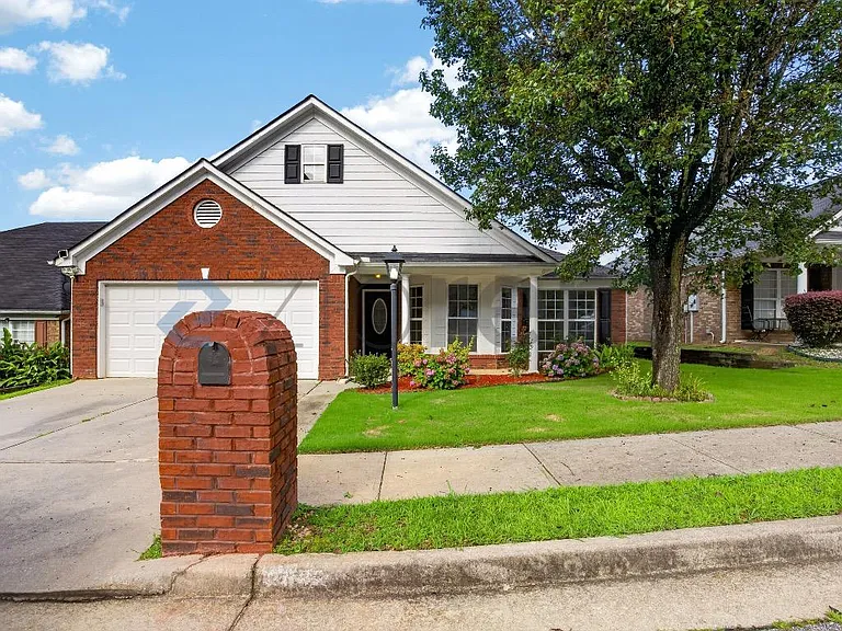 2882 Newtons Crest Cir — Photo 1