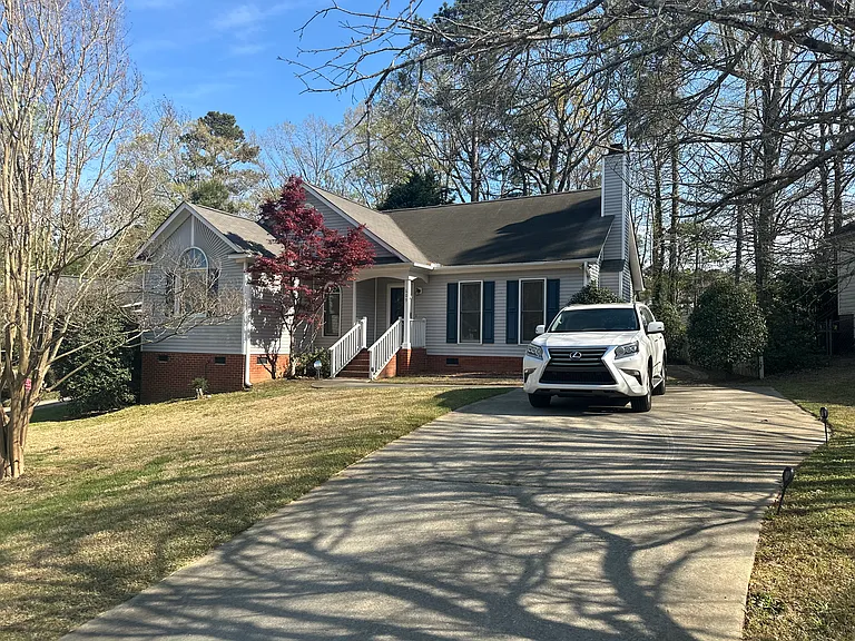 609 Whitland Rd — Photo 1
