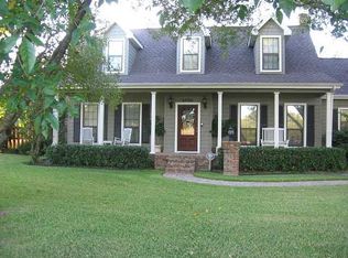 2700 Great Oaks Dr, Round Rock, TX 78681