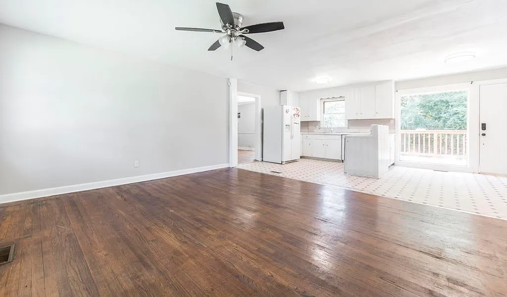 4242 Laura Ann Place - 1 — Photo 2