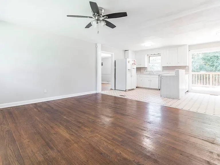 4242 Laura Ann Pl — Photo 4