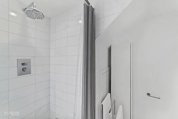 Rented by Corcoran | media 21