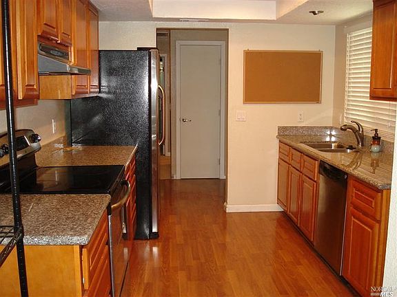 4th image of 140 Alonzo Ct