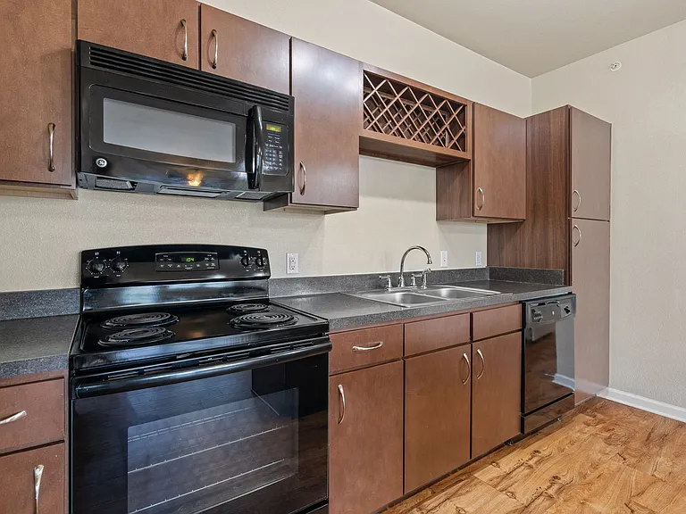 Duncan - 1 Bed / 1 Bath - 857 Sq.Ft.