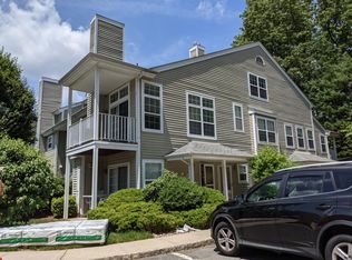 1033 Castle Rd, Mahwah, NJ 07430