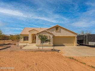 16194 W Lynnette Rd, Tucson, AZ 85736