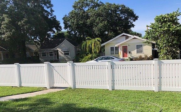 4th image of 760 22nd Ave N