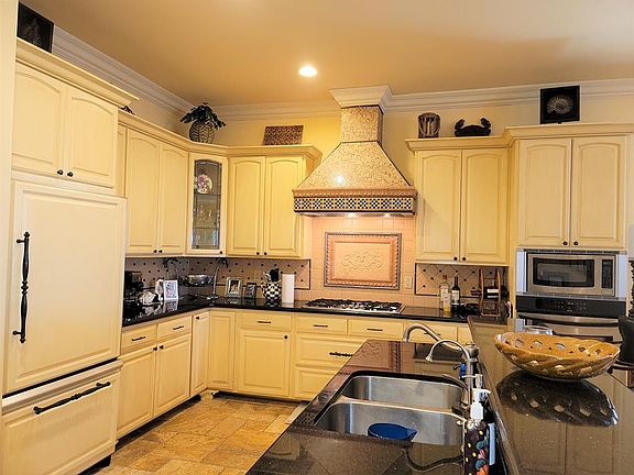 3rd image of 5609A Laguna Cir S #A