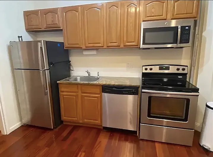129 W 56th St #4B — Photo 3