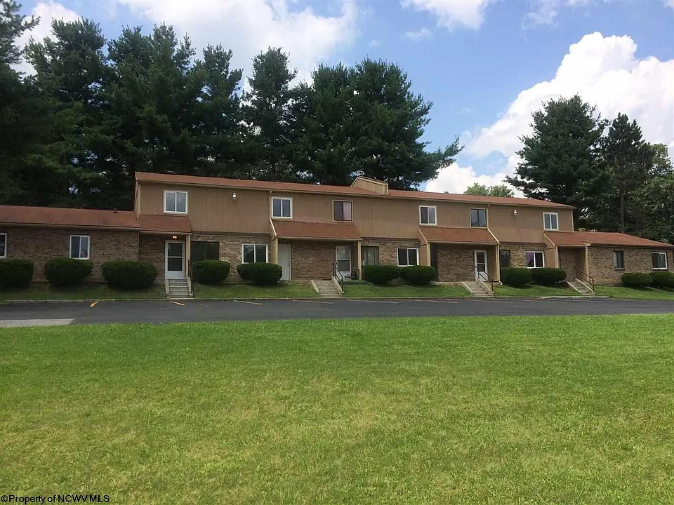 26 Pineview Dr