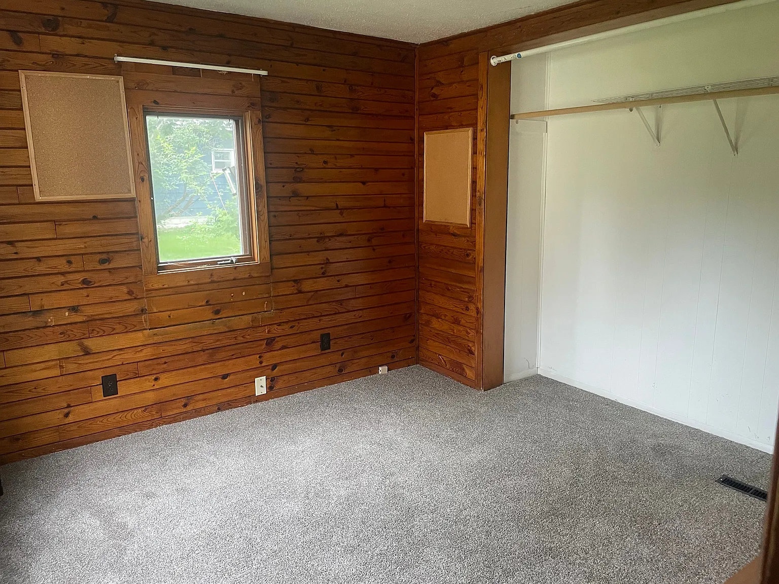 4 bed, 1400 sqft, $1,325 — Photo 2