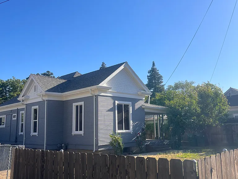 116 Forrest Ave — Photo 2