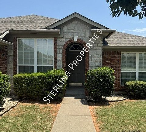 3rd image of 728 Ashwood Ln