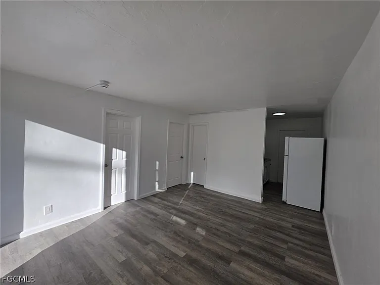 3033 2nd St #2 — Photo 5