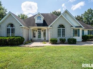 15 Timber Creek Dr, Herrin, IL 62948