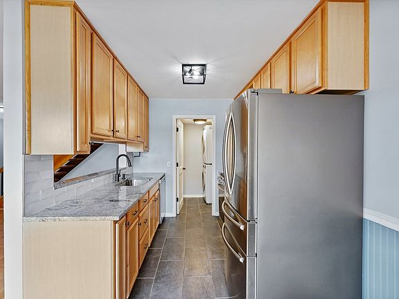 5th image of 7742 W Kenton Ct