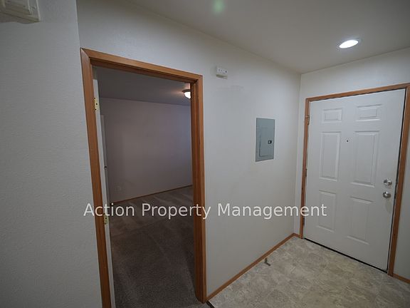 3rd image of 1312 Campbell Ave #5