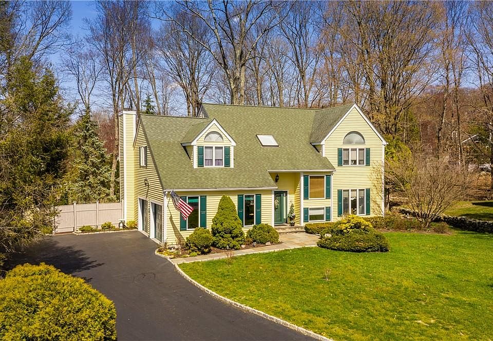 1st image of 762 Blackberry Lane