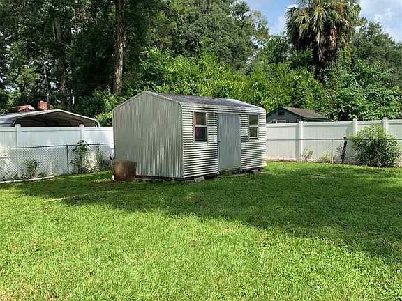 4th image of 1521 NE 38th St