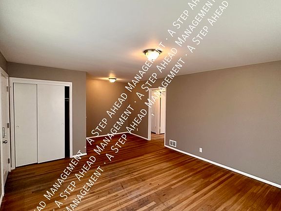 3rd image of 3329 N Dequincy St
