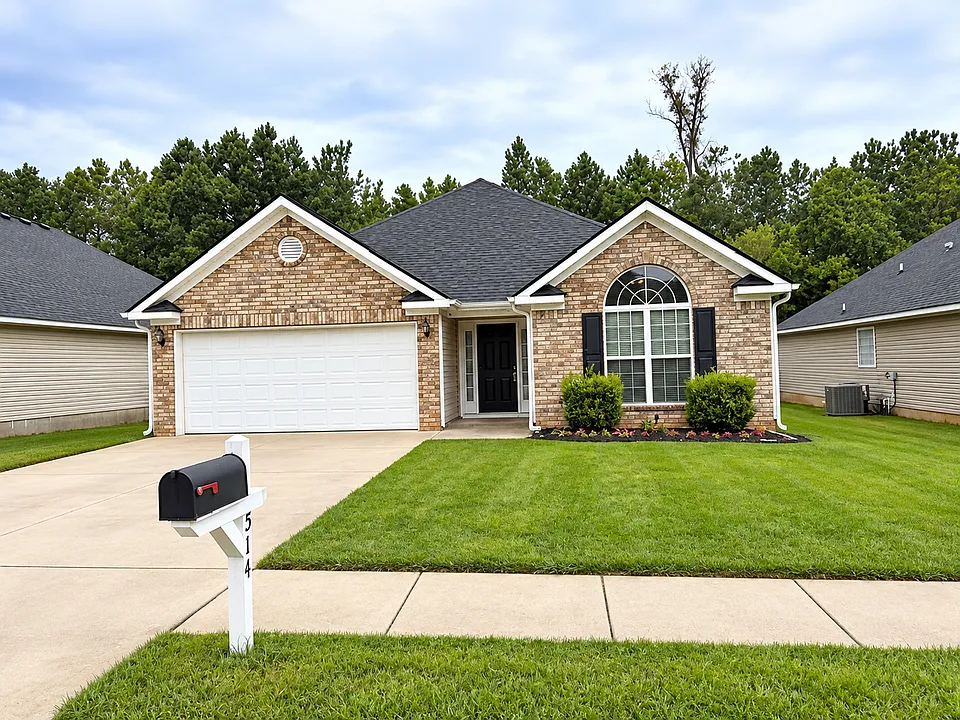 514 Lory Ln