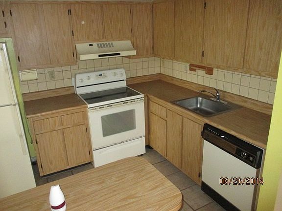 5th image of 20160 NE 3rd Ct APT 8