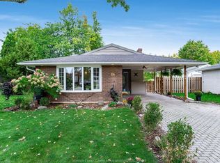 64 Palmer Dr, Kingsville, ON N9Y 3B4