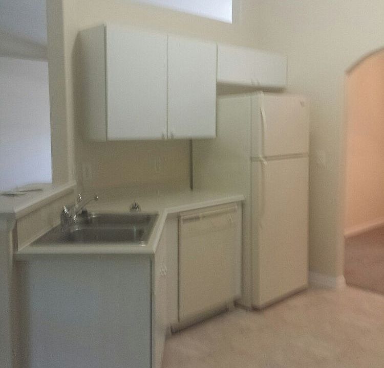 1st image of 3 Port Ln