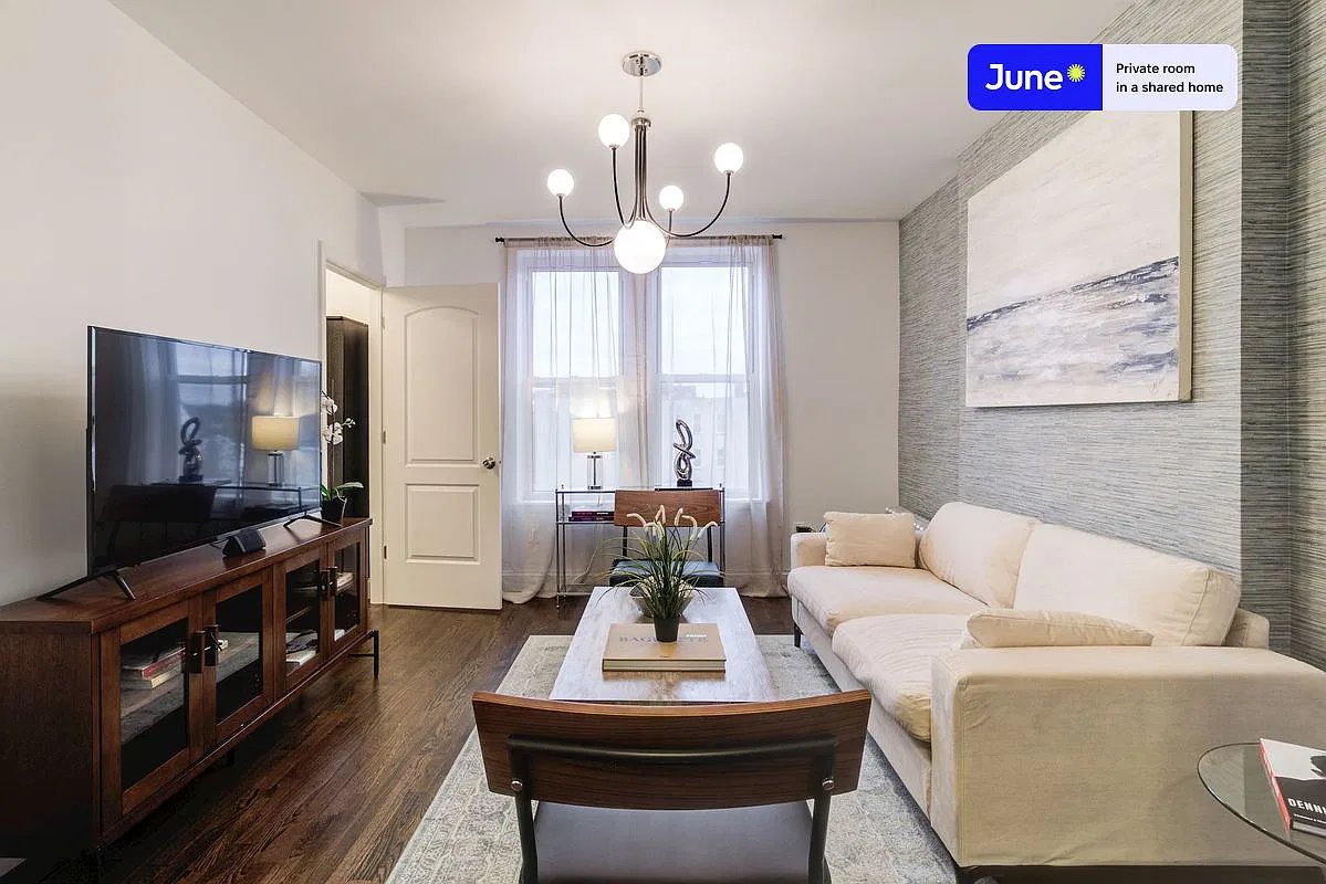 Twin bedroom in 4 bed/1 bath home in Prospect Heights #170 A — Photo 3