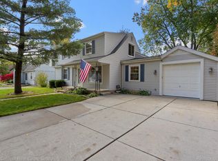 22121 Colgate St, Farmington Hills, MI 48336