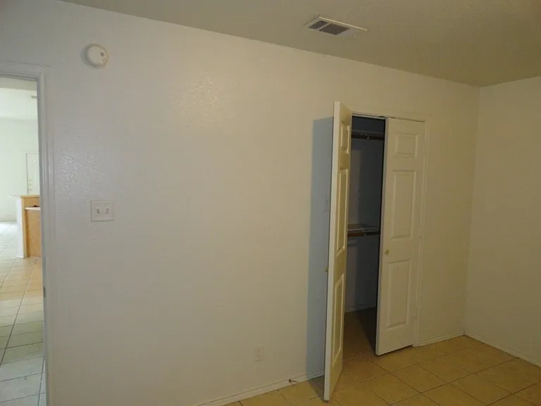 311 Jeff Gordon Dr — Photo 16