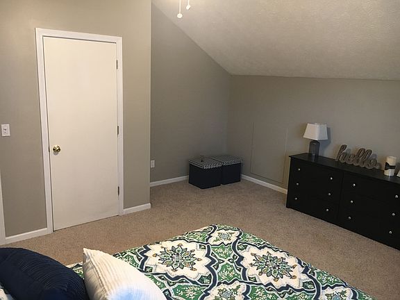 3rd image of 284 Westerkirk Dr